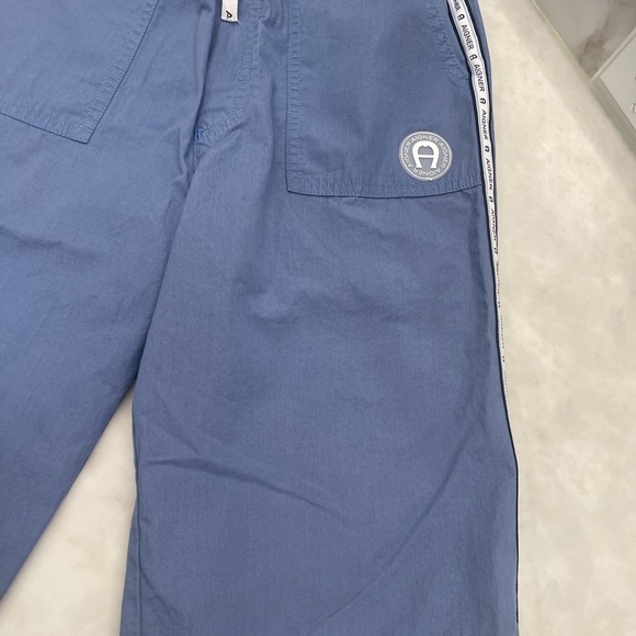 Shorts - Picture 3 of 5